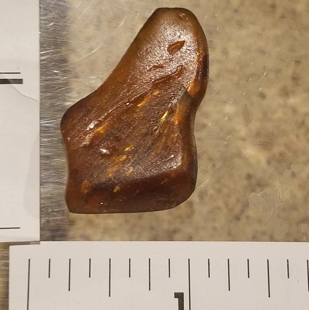 ANTIQUE BALTIC AMBER 3.5 GRAMS